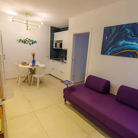 Bovio 33 Napoli art apartment-3